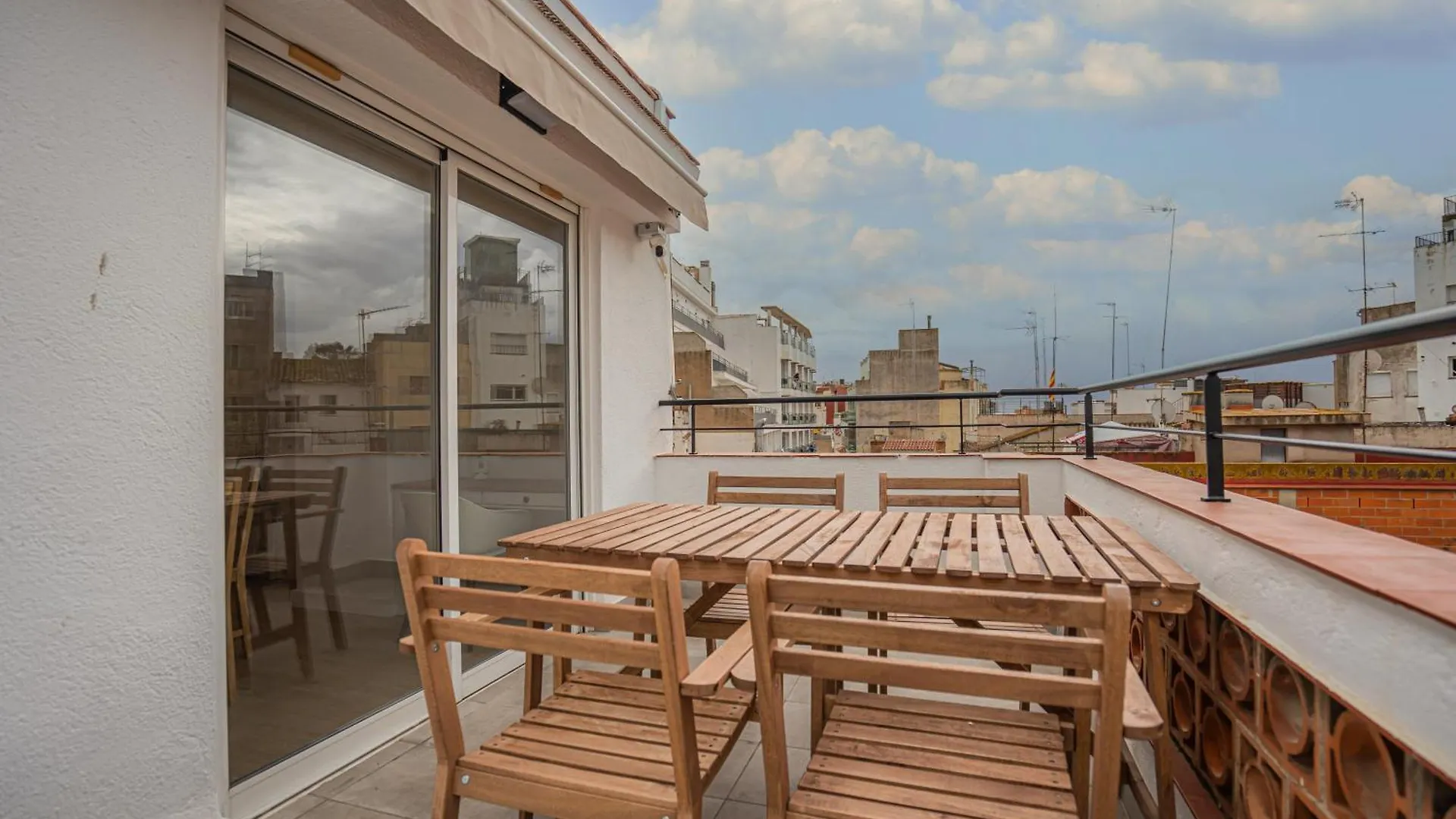 Hostal Y Apartamento Moli De Mar Lloret de Mar