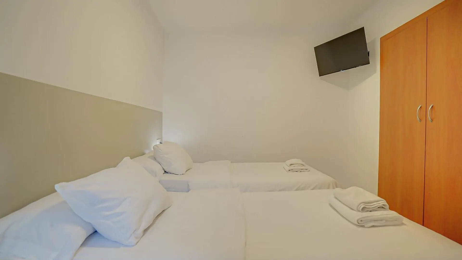 Hostal Y Apartamento Moli De Mar Lloret de Mar 2*,