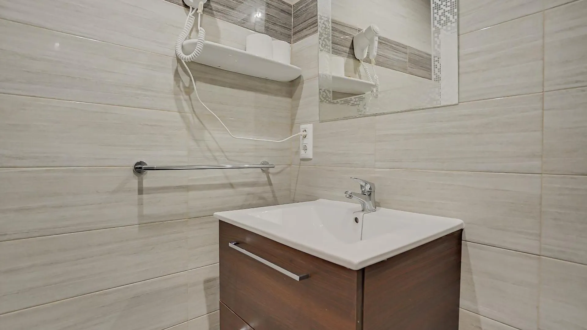 Hostal Y Apartamento Moli De Mar Lloret de Mar 2*,