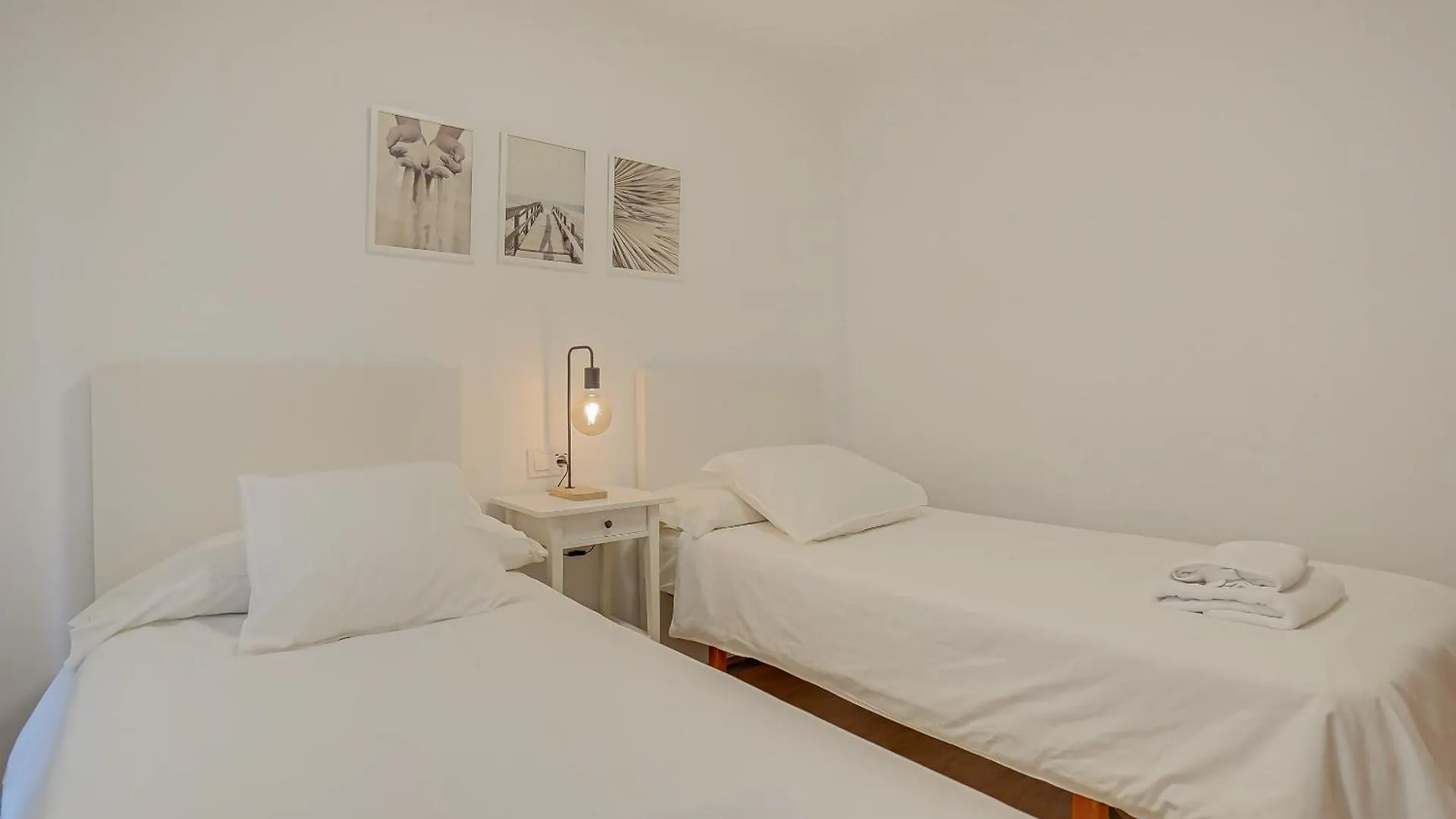 Guest house Hostal Y Apartamento Moli De Mar Lloret de Mar
