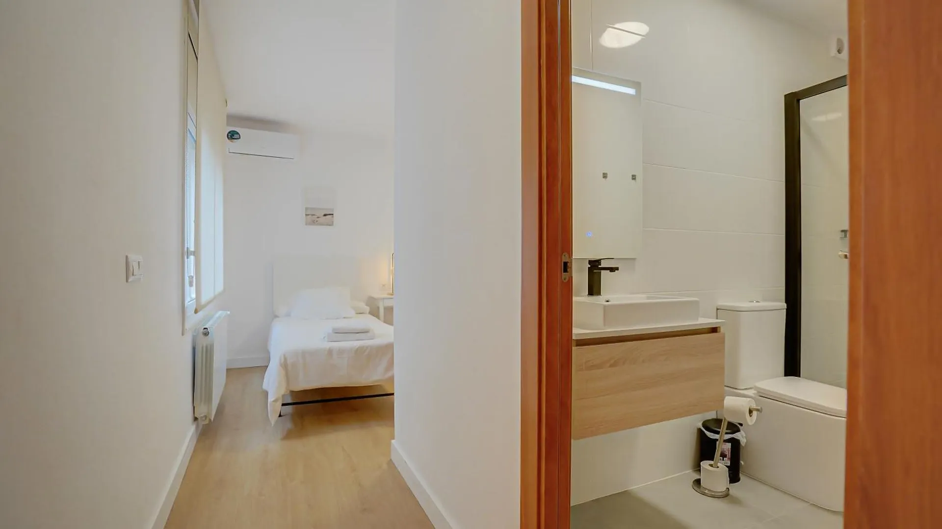 Hostal Y Apartamento Moli De Mar 료렛 드 마르 2*,  스페인
