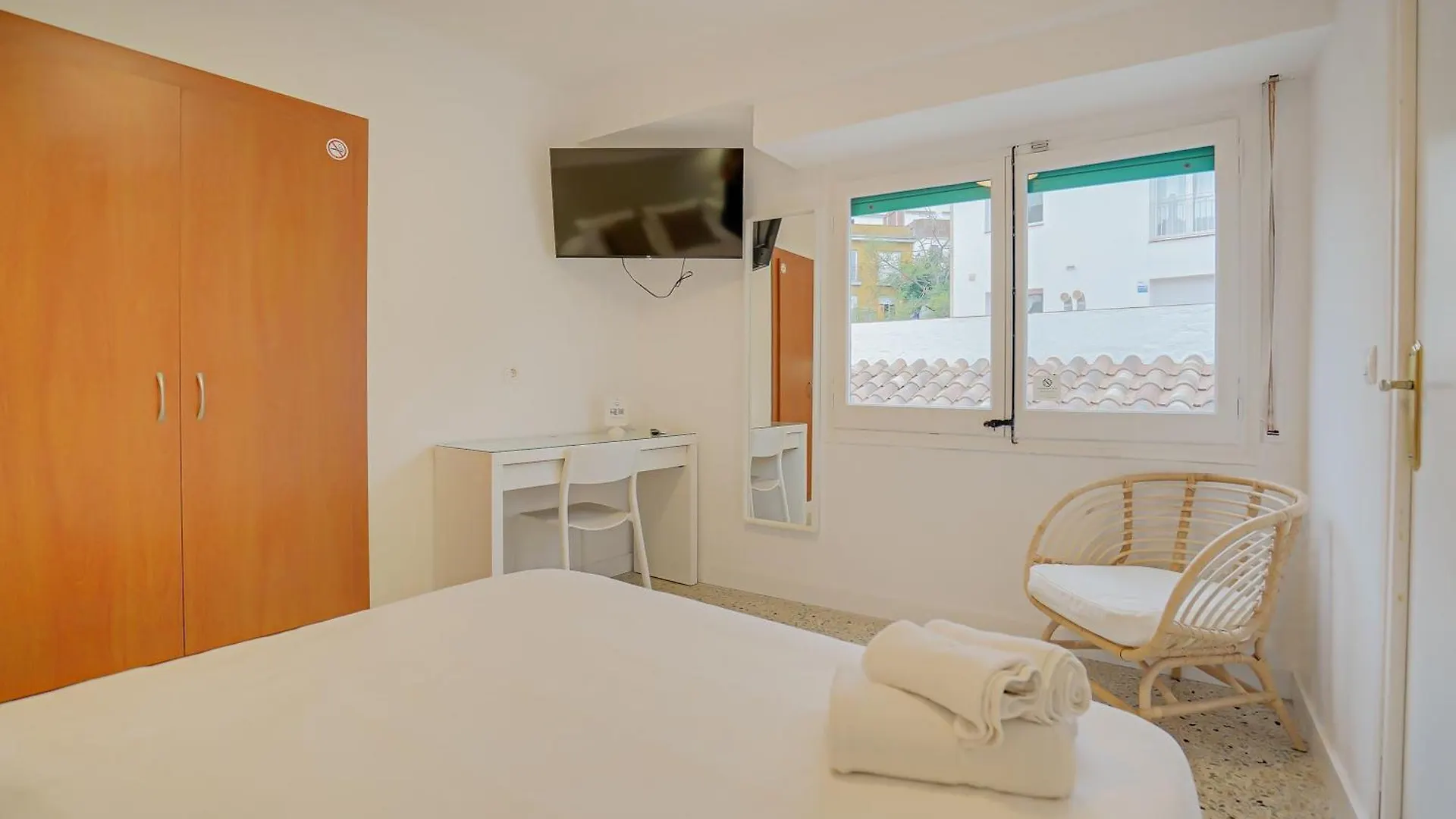 ** ゲストハウス Hostal Y Apartamento Moli De Mar リョレート・デ・マル スペイン